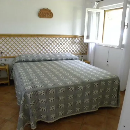 Semesterbostad Capo Perla 5 *